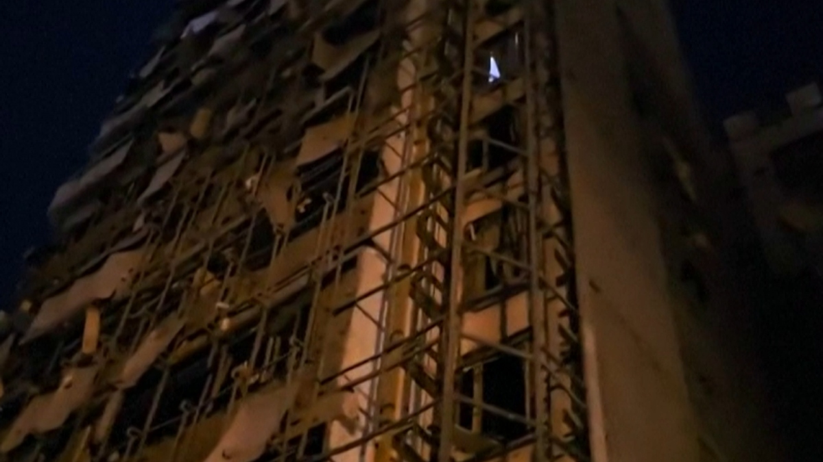 Israeli Strikes Target Gandhi Hospital in Tehran, Videos Show Widespread Chaos
