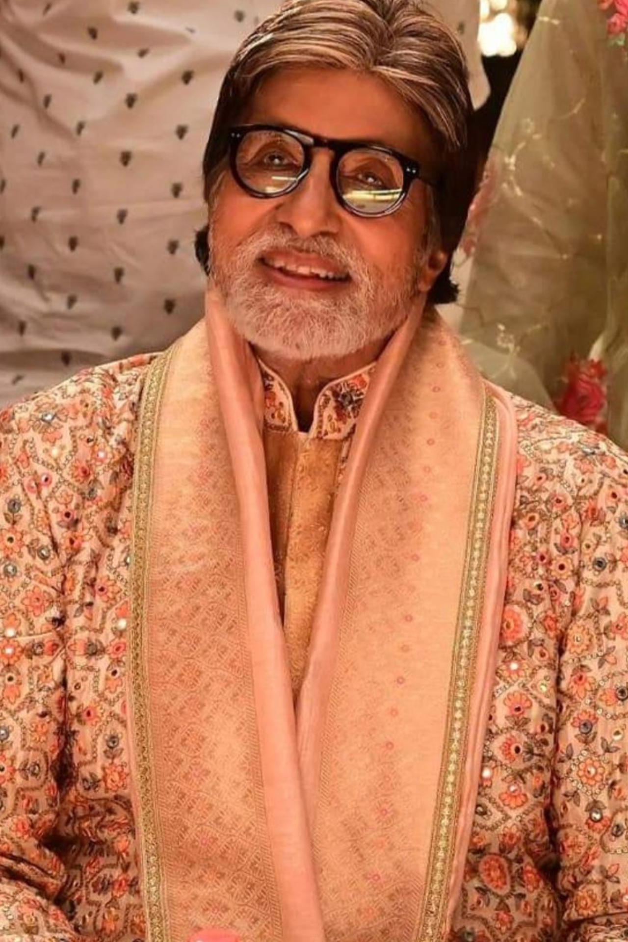 10 most famous dialogues of megastar Amitabh Bachchan.