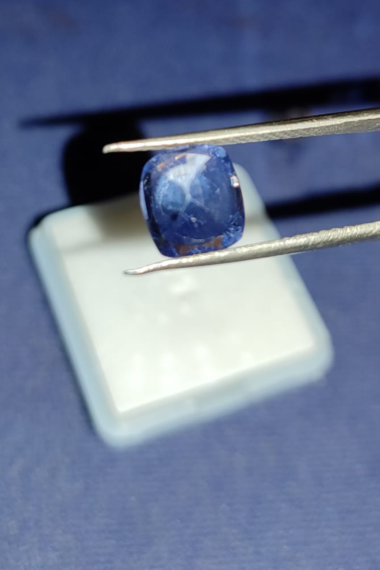 Merits and De-merits of Wearing Blue Sapphire Gemstone (Neelam Ratna) -
