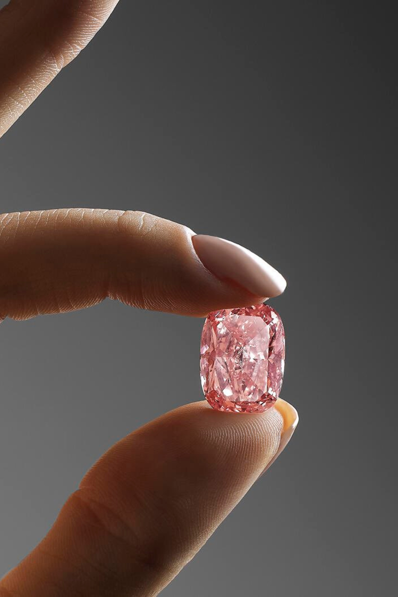 5 Reasons why you should wear Pink Diamond gemstone