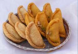 Gujiya