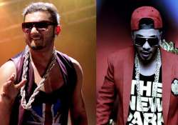 Raftaar and Singh played in the rap group Mafia Mundeer.