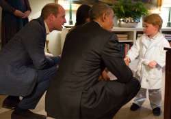 Face time with queen, princes completes Obama's royal visit