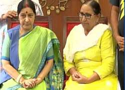 Sushma Swaraj with Kirpal Singh's family