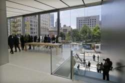 Apple's stores getting new look