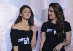 Alia Bhatt with Kareena Kapoor Khan