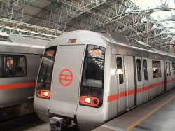 Government employee creates nuisance in Delhi Metro