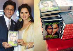 Sania Mirza and Shah Rukh Khan at her autobiography launch
