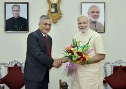 CJI T S Thakur and PM Narendra Modi