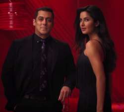  Katrina and Salman’s few seconds chemistry will make you skip a heartbeat