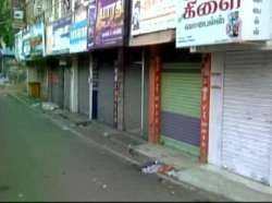 The bandh in Tamil Nadu began today with mixed results