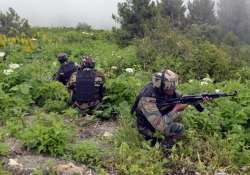 File pic - Indian jawans retaliate to Pakistani firing along LoC