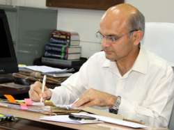 Centre, Delhi Chief Secretary, KK Sharma, HRD Mini