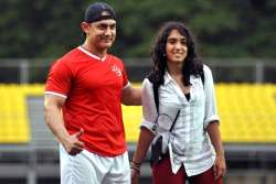 Aamir’s daughter Ira says ‘Baapu Sehat Ke Liye Haanikarak Hai’ through t-shirt