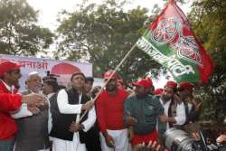 Election Commission says Akhilesh faction entitled to cycle symbol