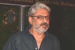 Sanjay Leela Bhansali assaulted by Rajput group during 'Padmavati' shoot