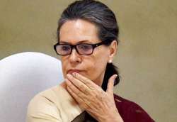 Sonia Gandhi talked to Akhilesh Yadav on Saturday to save SP-Congress alliance