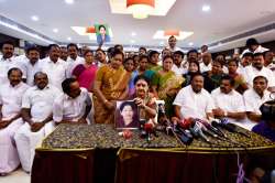 Tamil Nadu, AIADMK, Sasikala, Panneerselvam