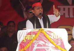 Akhilesh attacks Modi for suggesting discrimination in providing electricity