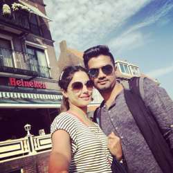  Hina Khan aka ‘Akshara’ spotted with her boyfriend, Rocky Jaiswal at a party! 