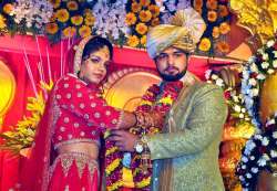 Rio-star Sakshi Malik ties knot with wrestler Satyawart