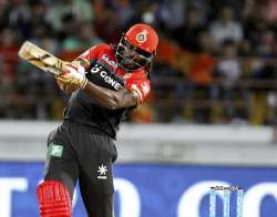 Chris Gayle signalled his return to form with a 38-ball 77 