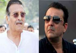 Sanjay Dutt visited ‘father’ Vinod Khanna weeks before his demise