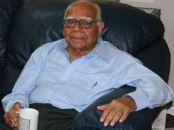 File pic of lawyer Ram Jethmalani 