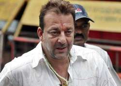 Non-bailable warrant against Sanjay Dutt for threatening producer