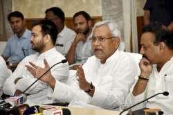 Nitish Kumar backs President Pranab Mukherjee for a second term