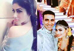 Mouni Roy, Akshay Kumar