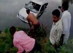 9 members of a family among 10 killed after car falls into canal in Mathura