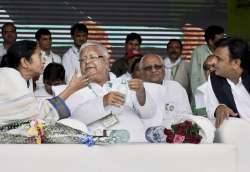 Opposition calls for BJP's ouster at Lalu's rally in Patn