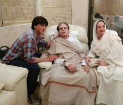 Shah Rukh Khan, Dilip Kumar, Saira Banu