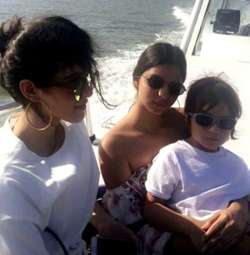 Suhana Khan and AbRam with Shanaya Kapoor