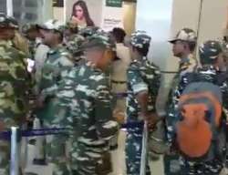 Public welcomes CRPF personnel at Jammu airport with thunderous applause