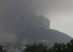 Bali volcano: Authorities raises alert, international airport closed