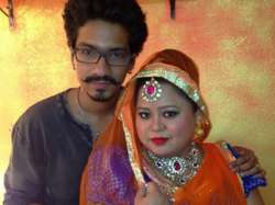 Bharti Singh’s wedding dress shopping with beau Harsh Limbachiyaa looks so much fun