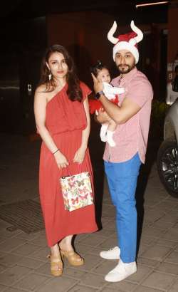 Soha Ali Khan Kunal Khemu at Arpita Khan’s Christmas party with baby Inaaya