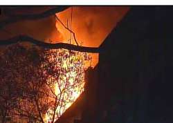  Major fire breaks out at Navrang studio in Mumbai's Lower Parel.