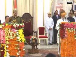 The ministers were administered the oath of office by Governor Anandiben Patel at a function in the Raj Bhavan.