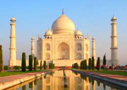 Visit to Taj Mahal to get costlier as govt introduces Rs 200 special ticket to enter main mausoleum