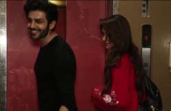 kartik aaryan with dimple sharma video