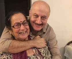 anupam kher mom