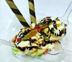 Ice-cream sundae