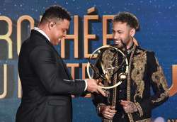 Neymar wins French league's Player of the Year award