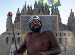 Man lives in a sand castle to avoid house rent