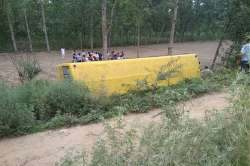 Bus overturns in UP’s Muzaffarnagar