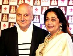 anupam kher kirron kher 33rd wedding anniversary