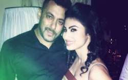 mouni roy salman khan gold